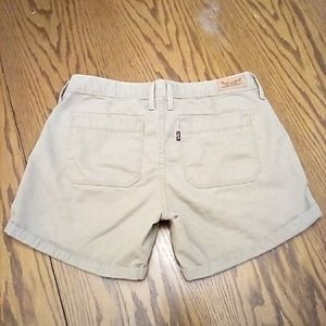 🍭Vintage Levi brand Shorts Size 28 waist